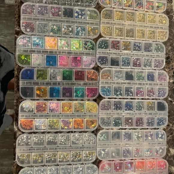 Selling color acrylic, glue, hand rest, foil etc! - Picture 4 of 5